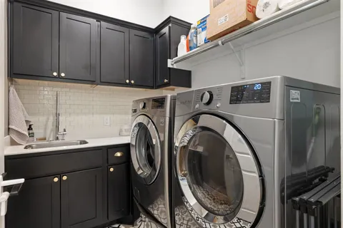 $975,000 | 159 Short Bush Pass, Austin, TX 78737