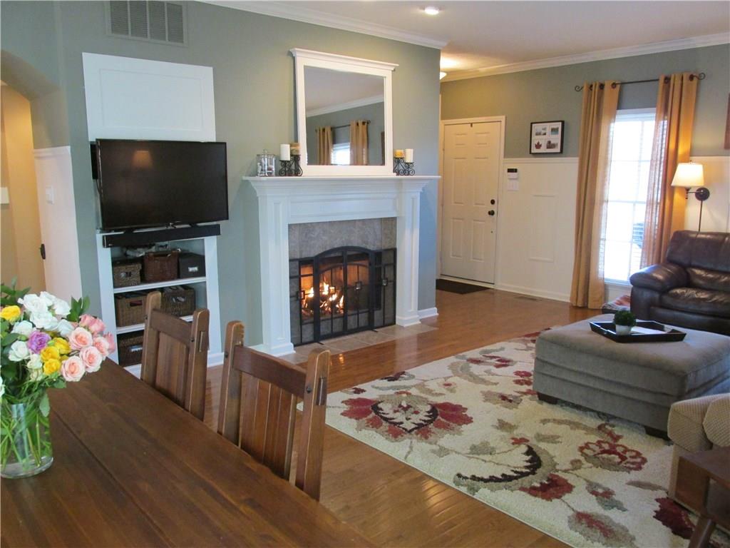 2023 Rhettsbury Street Carmel, IN 46032 - Photo 5 of 33 Gallery Image 5