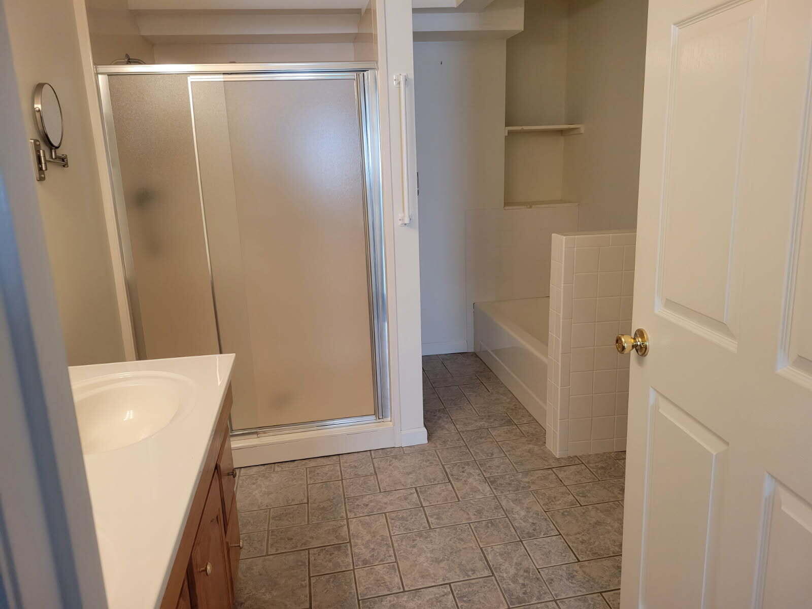 2804 Blackburn Road Southeast Cleveland, TN 37323 - Photo 13 of 18 2824 Blackburn Rd Master Bath with showe