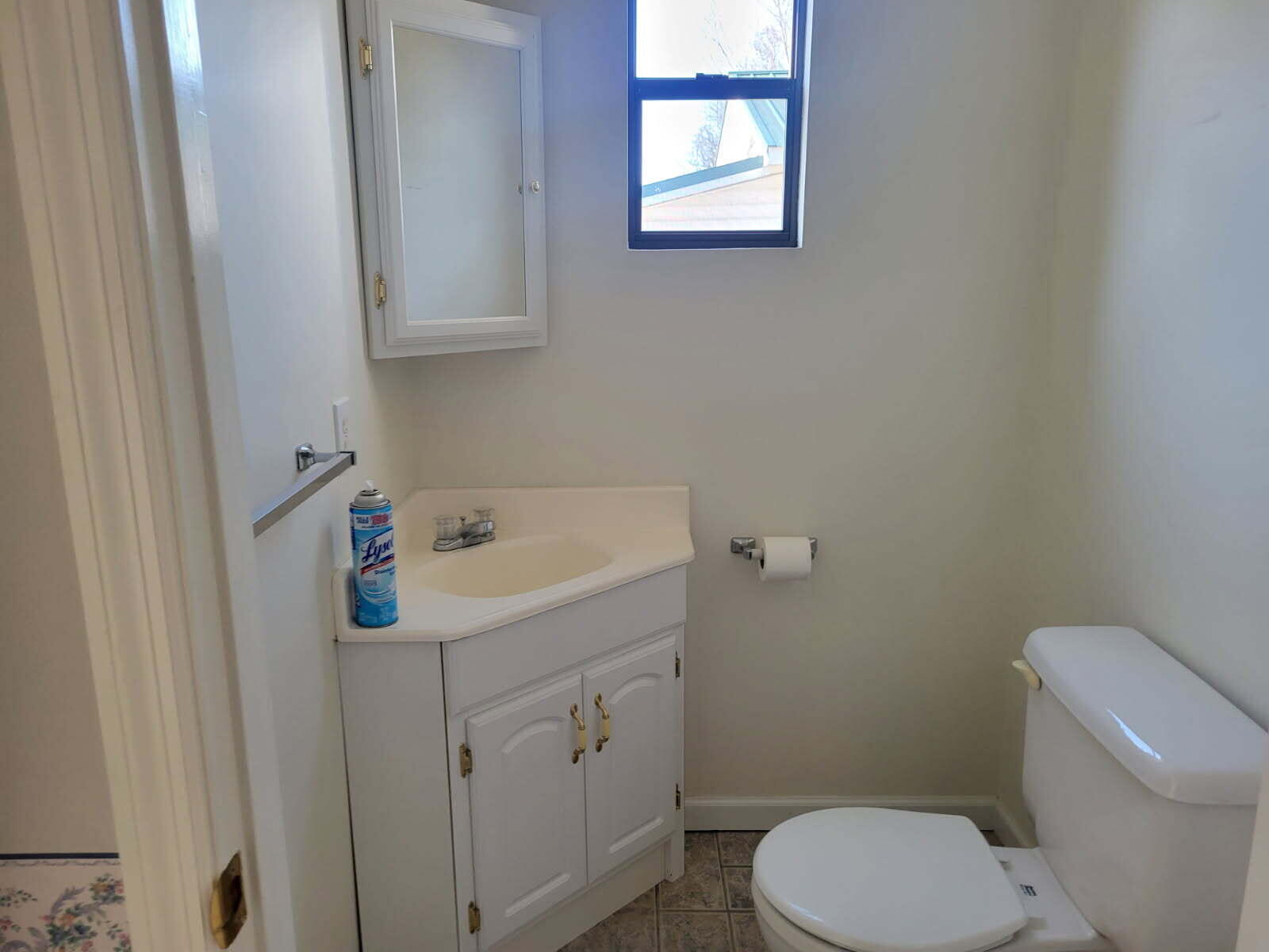 2804 Blackburn Road Southeast Cleveland, TN 37323 - Photo 16 of 18 2824 Blackburn Rd Bathroom Corner Sink