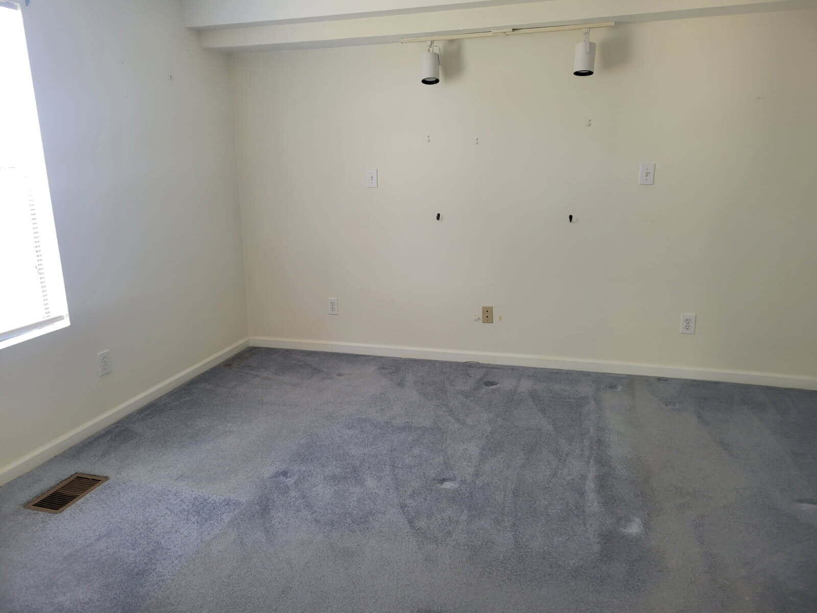 2804 Blackburn Road Southeast Cleveland, TN 37323 - Photo 17 of 18 2824 Blackburn Rd Bedroom Corner