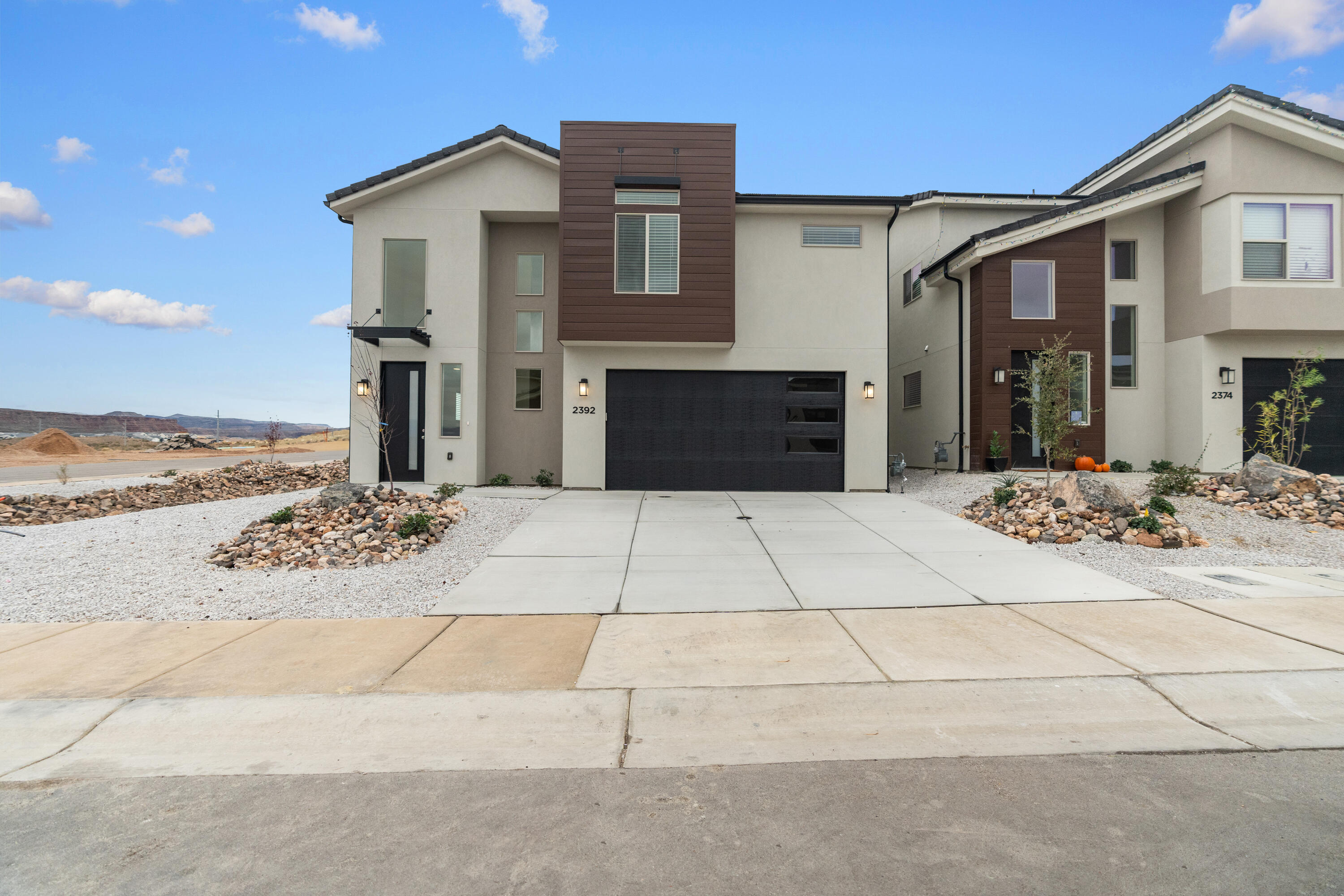 317 Southern View Street St. George, UT 84790 - Photo 2 of 29 DSC07956