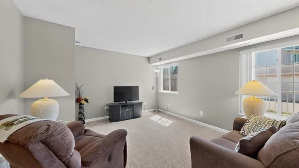$174,500 | 3714 9th Street Northwest, Unit B, Rochester, MN 55901