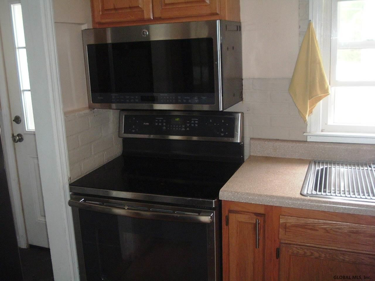 7 Wellington Road Bethlehem, NY 12054 - Photo 10 of 13 Photo 10