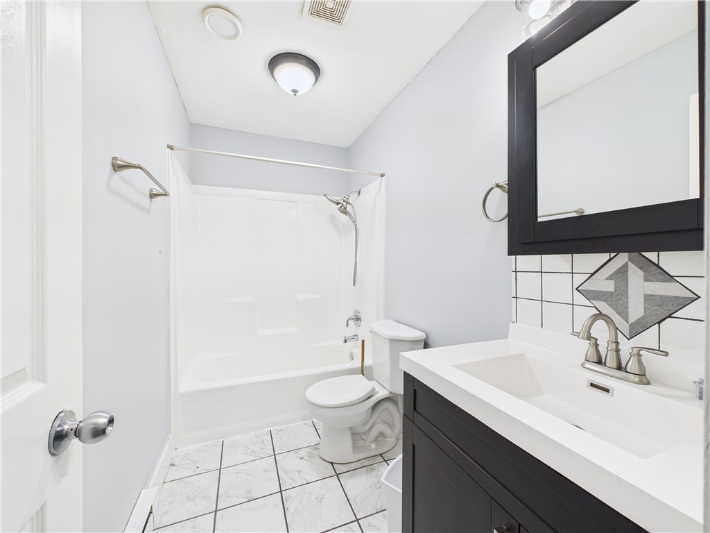 308 Vermilion Street Georgetown, IL 61846 - Photo 10 of 14 Gallery Image 10