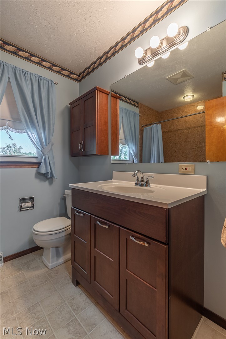 37051 Reeves Road Eastlake, OH 44095 - Photo 10 of 27 Gallery Image 10