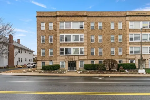 $489,000 | 238 South Huntington Avenue, Unit 5, Boston, MA 02130