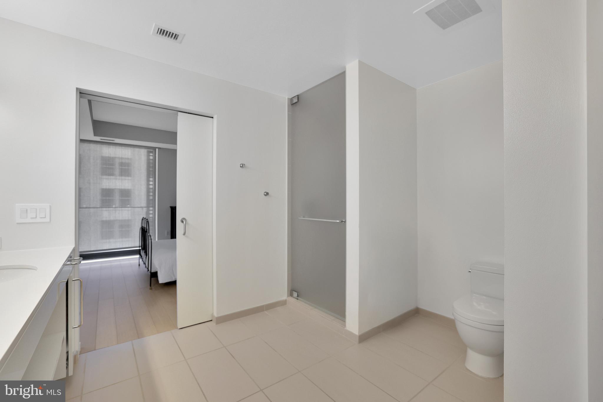 925 H Street Northwest, Unit 506 Washington, DC 20001 - Photo 13 of 36 a view of an empty room
