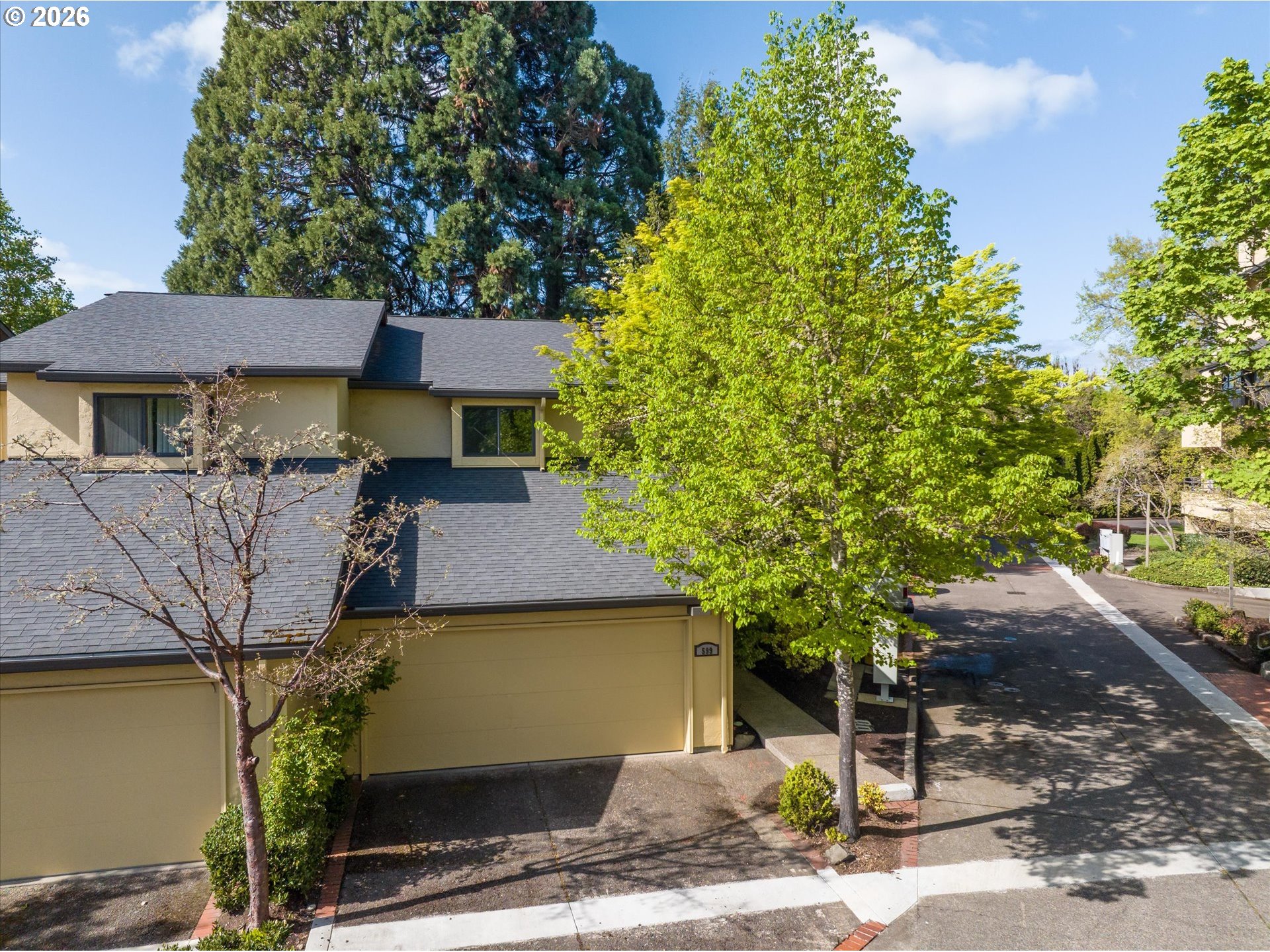 599 Wimbledon Court Eugene, OR 97401 - Photo 32 of 45 a view of a house with a tree