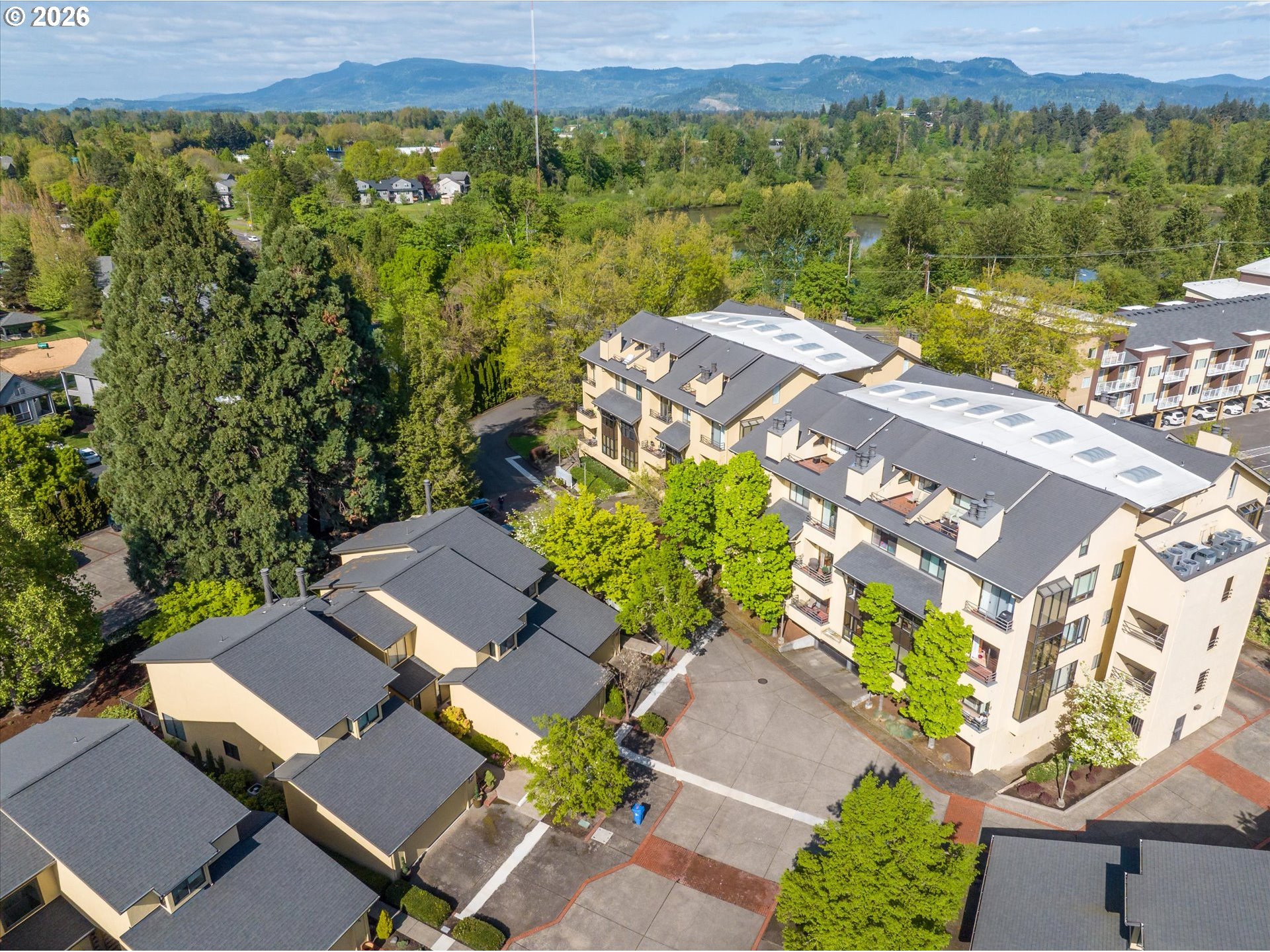 599 Wimbledon Court Eugene, OR 97401 - Photo 35 of 45 an aerial view of a house with a garden