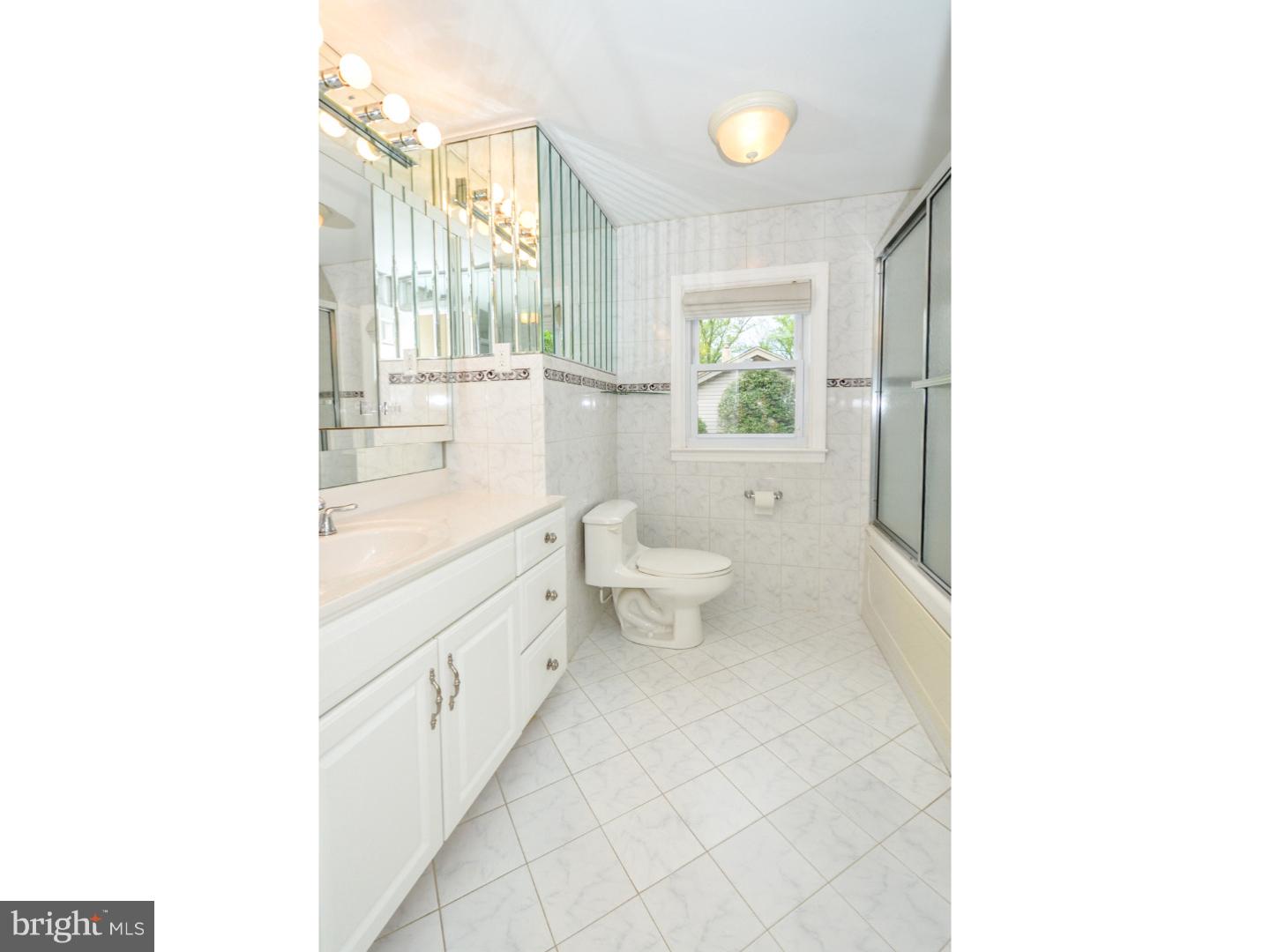 1231 Fleetwood Road Rydal, PA 19046 - Photo 24 of 25 Bathroom