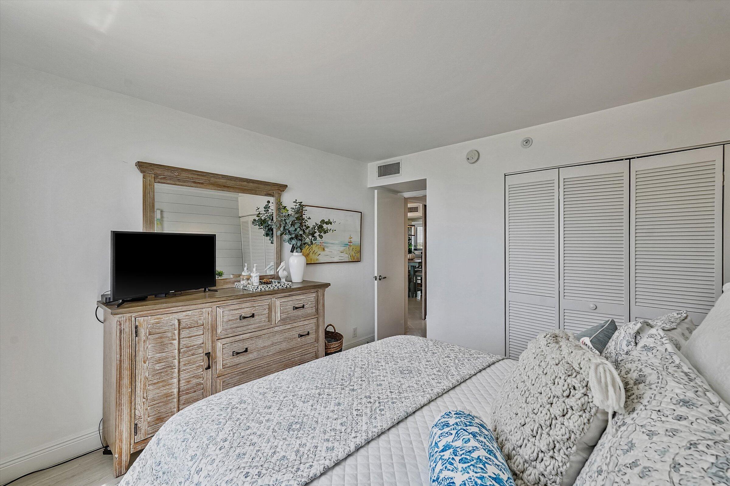 400 Ocean Trail Way, Unit 703 Jupiter, FL 33477 - Photo 29 of 63 Guest Room