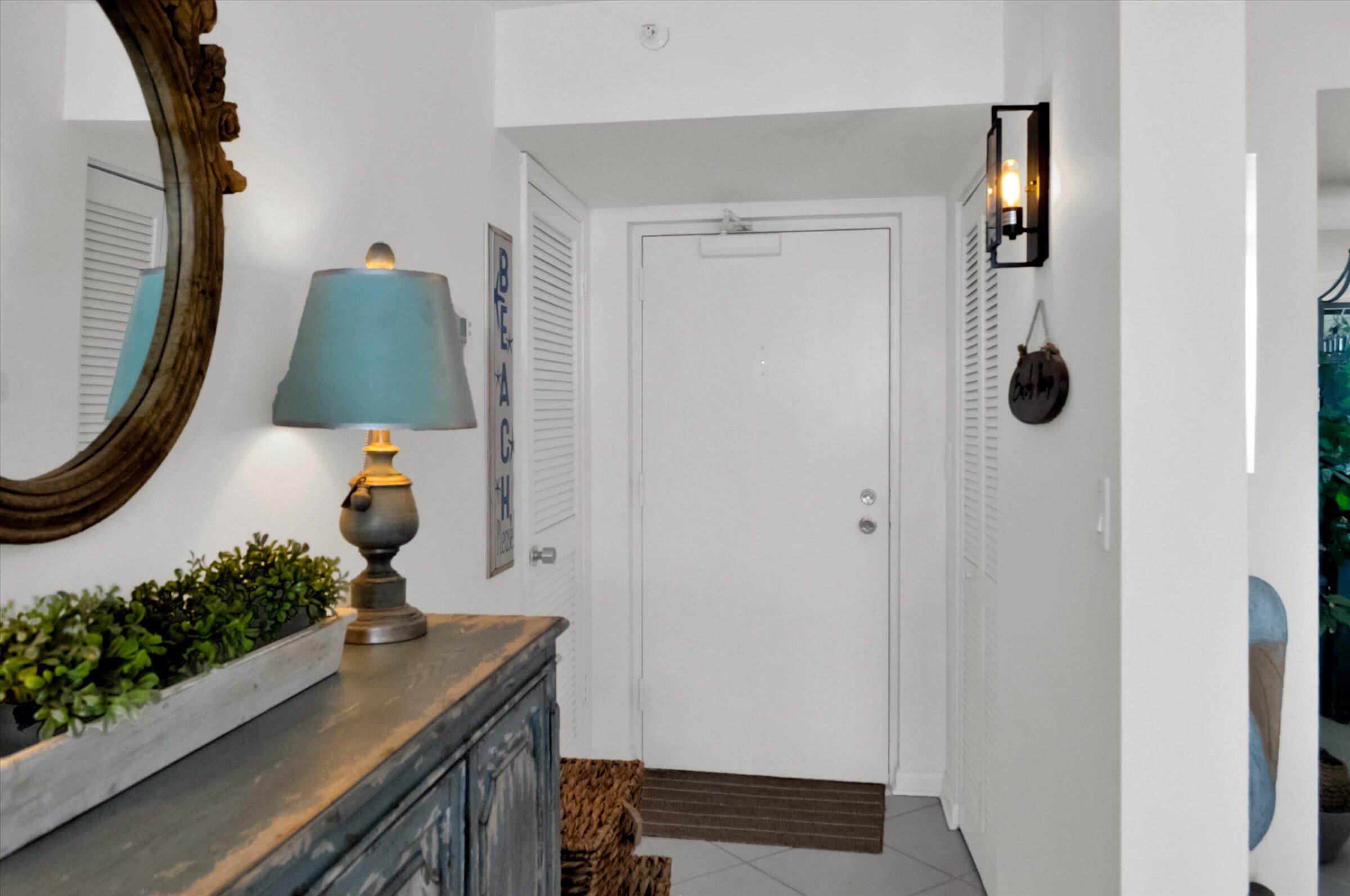 400 Ocean Trail Way, Unit 703 Jupiter, FL 33477 - Photo 7 of 63 Foyer