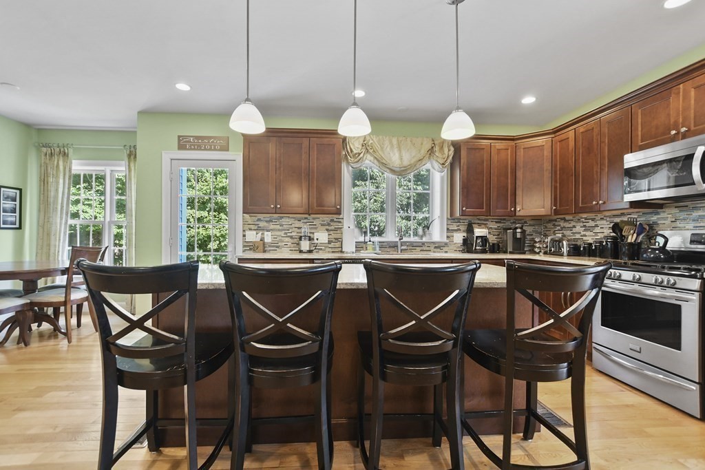 54 Absolom Way Hanover, MA 02339 - Photo 11 of 42 Gallery Image 11