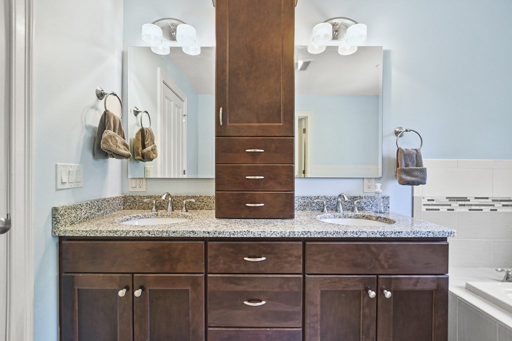 54 Absolom Way Hanover, MA 02339 - Photo 37 of 42 Gallery Image 37