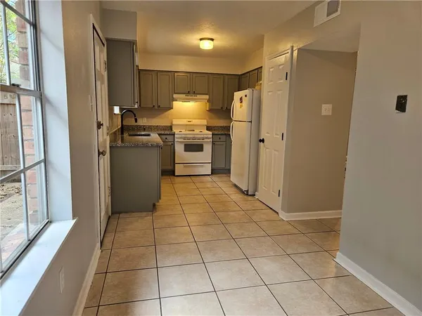 $1,500 | 11040 Roger Drive, Unit C, New Orleans, LA 70127