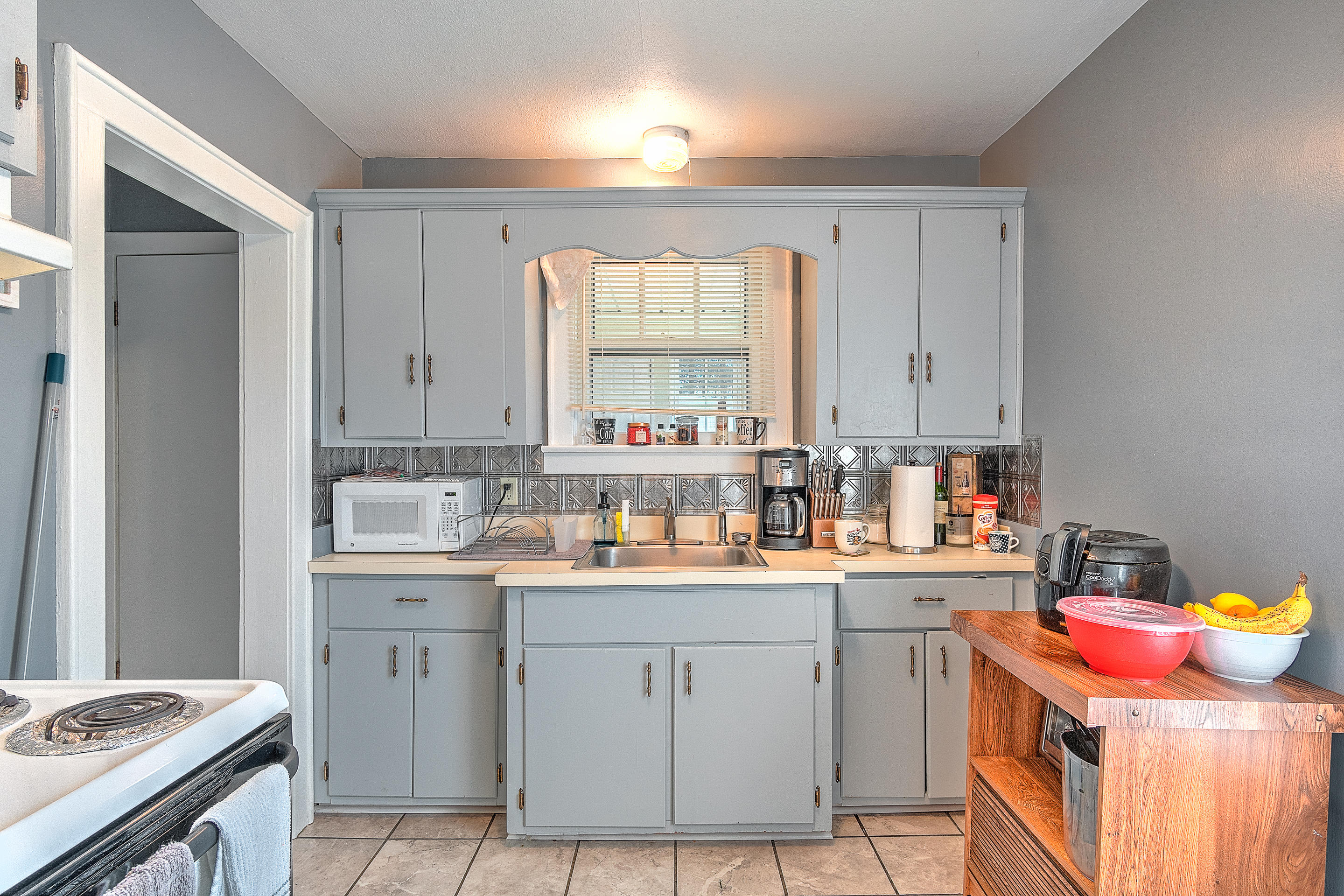 2138 6th Street Bristol, TN 37620 - Photo 11 of 44 interior_mls-2