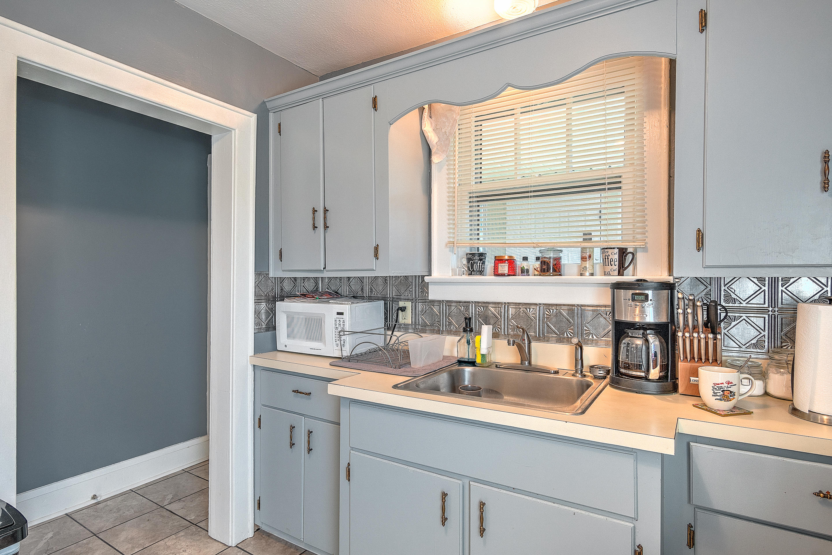 2138 6th Street Bristol, TN 37620 - Photo 12 of 44 interior_mls-3