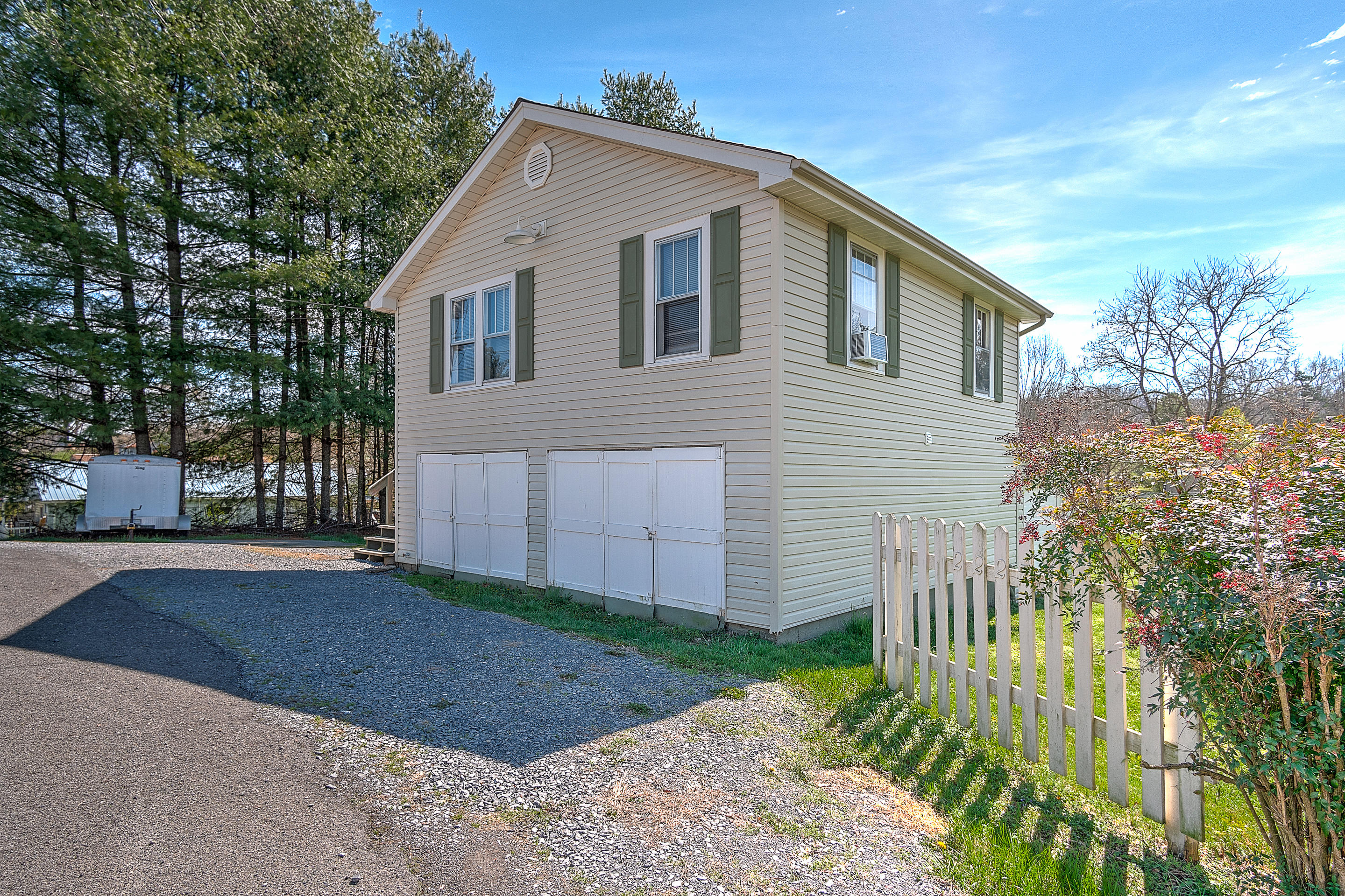 2138 6th Street Bristol, TN 37620 - Photo 30 of 44 exterior_mls-12
