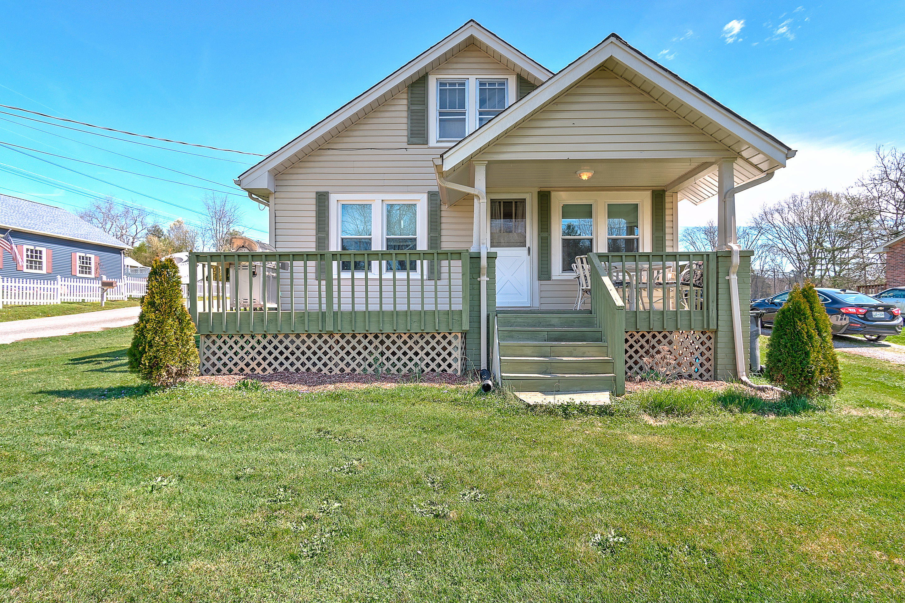 2138 6th Street Bristol, TN 37620 - Photo 4 of 44 exterior_mls-15