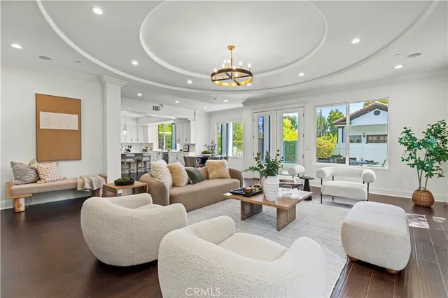 $3,695,000 | 5012 Gerald Avenue, Encino, CA 91436