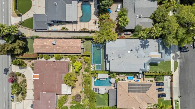 $3,695,000 | 5012 Gerald Avenue, Encino, CA 91436