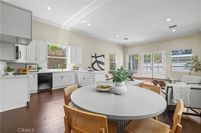 $3,695,000 | 5012 Gerald Avenue, Encino, CA 91436