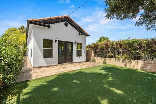 $3,695,000 | 5012 Gerald Avenue, Encino, CA 91436