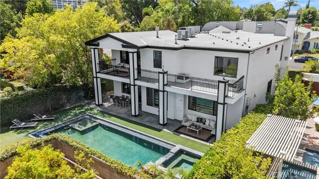 $3,695,000 | 5012 Gerald Avenue, Encino, CA 91436