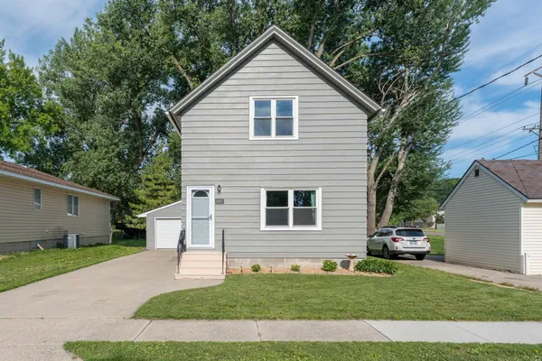 $250,000 | 1041 Quincy Street, Mankato, MN 56003