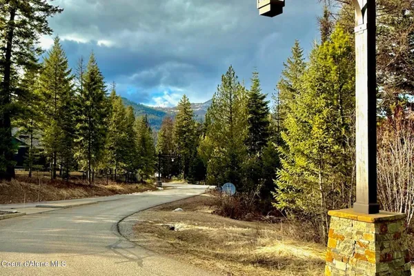 $249,000 | 88 Elton Avenue, Priest River, ID 83856