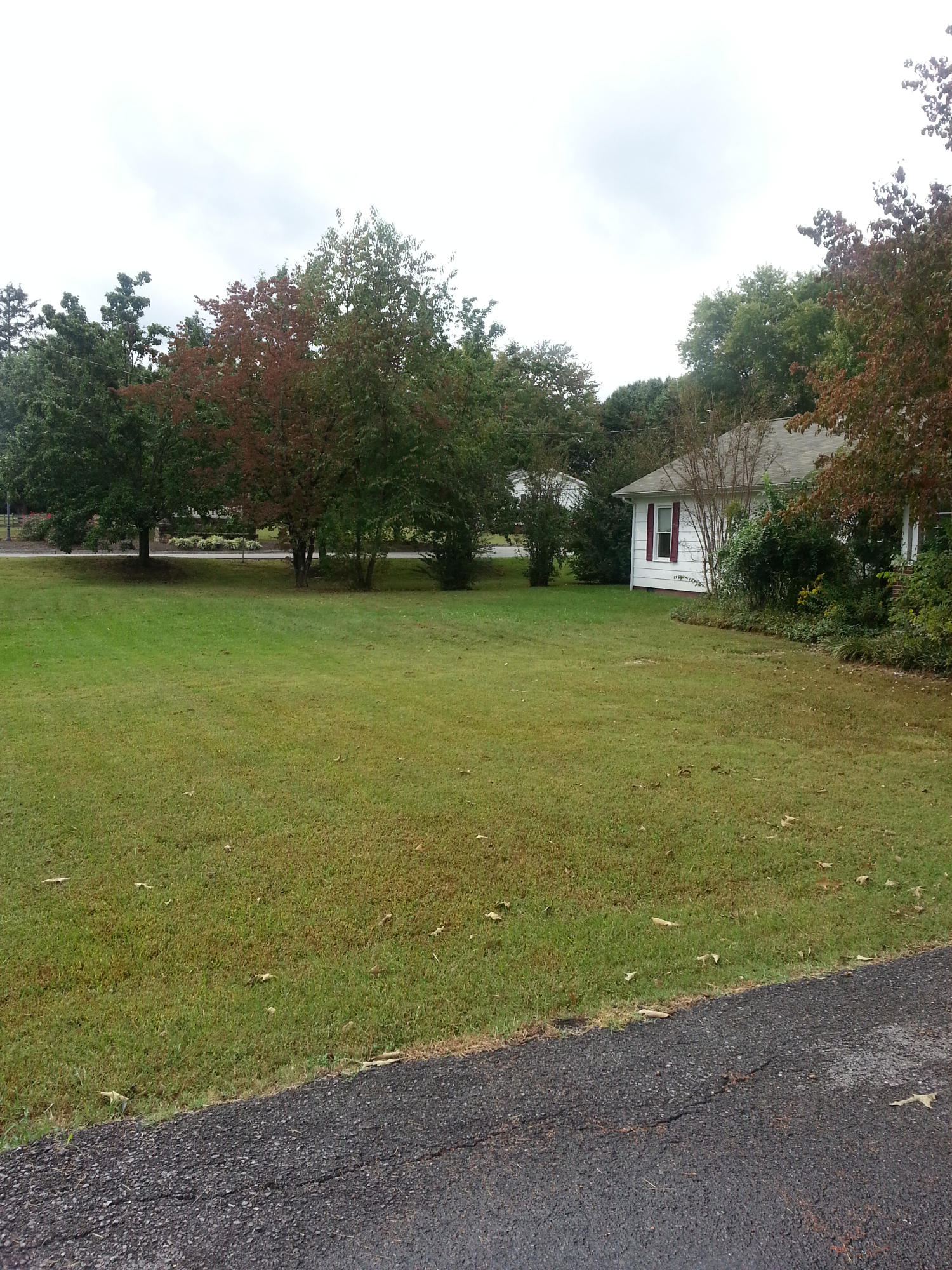 3917 West Emory Road Powell, TN 37849 - Photo 3 of 7 20141003_141557