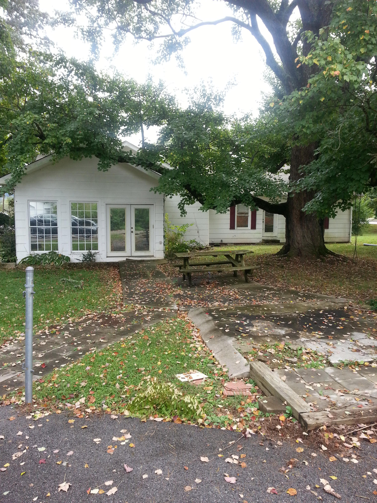 3917 West Emory Road Powell, TN 37849 - Photo 5 of 7 20141003_141701