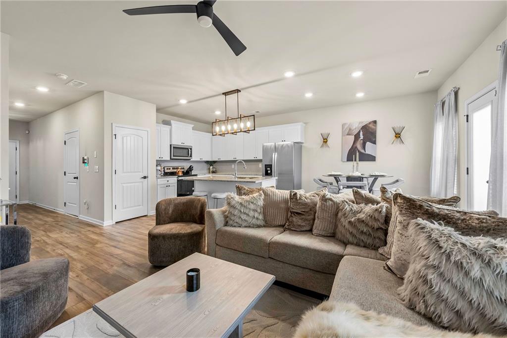 7098 Chara Lane Atlanta, GA 30331 - Photo 5 of 25