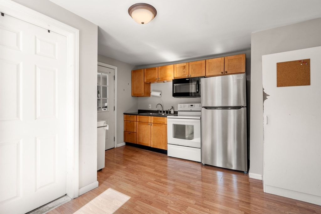 39 Rogers Avenue Ludlow, MA 01056 - Photo 14 of 25
