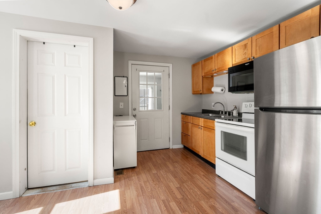 39 Rogers Avenue Ludlow, MA 01056 - Photo 17 of 25