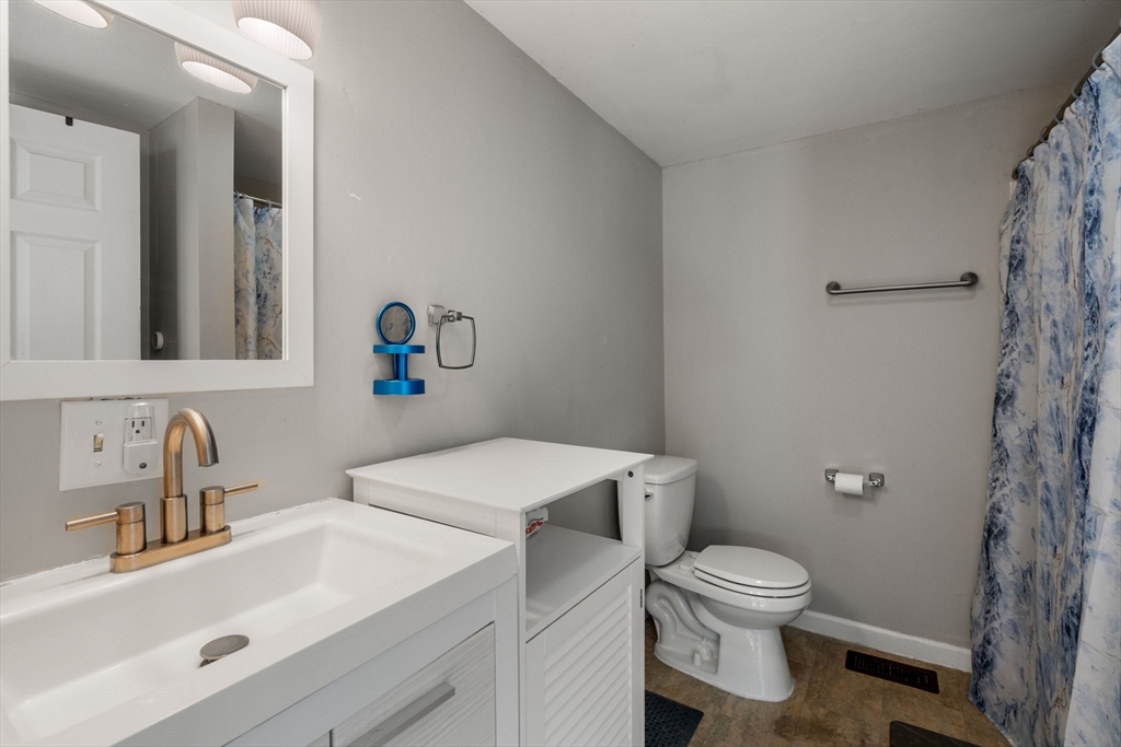 39 Rogers Avenue Ludlow, MA 01056 - Photo 7 of 25