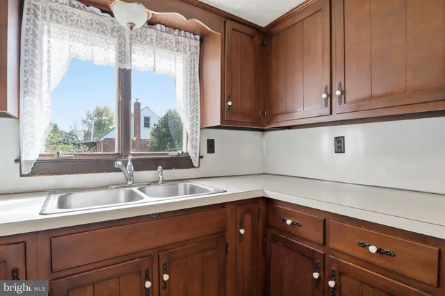 a view of entrance door of the house