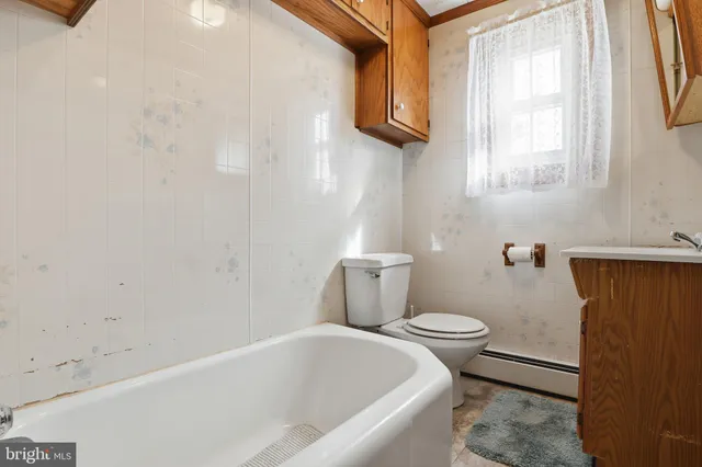 $279,900 | 5566 Blue Hill Road, Glenville, PA 17329