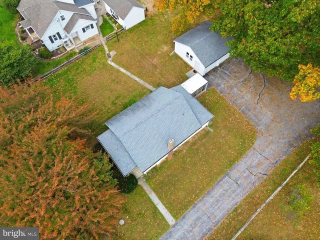 $279,900 | 5566 Blue Hill Road, Glenville, PA 17329