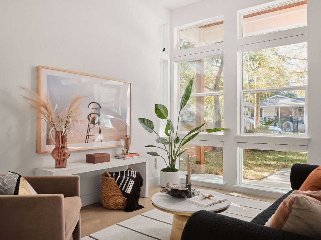 2806 Lyons Road, Unit 1 Austin, TX 78702 - Photo 8 of 39 a living room with furniture and a large window