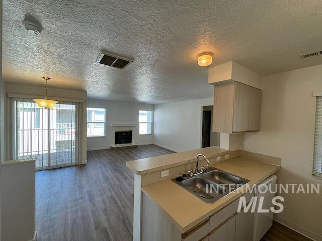 $1,825 | 9086 West Sigmont Lane, Unit 202, Boise, ID 83709