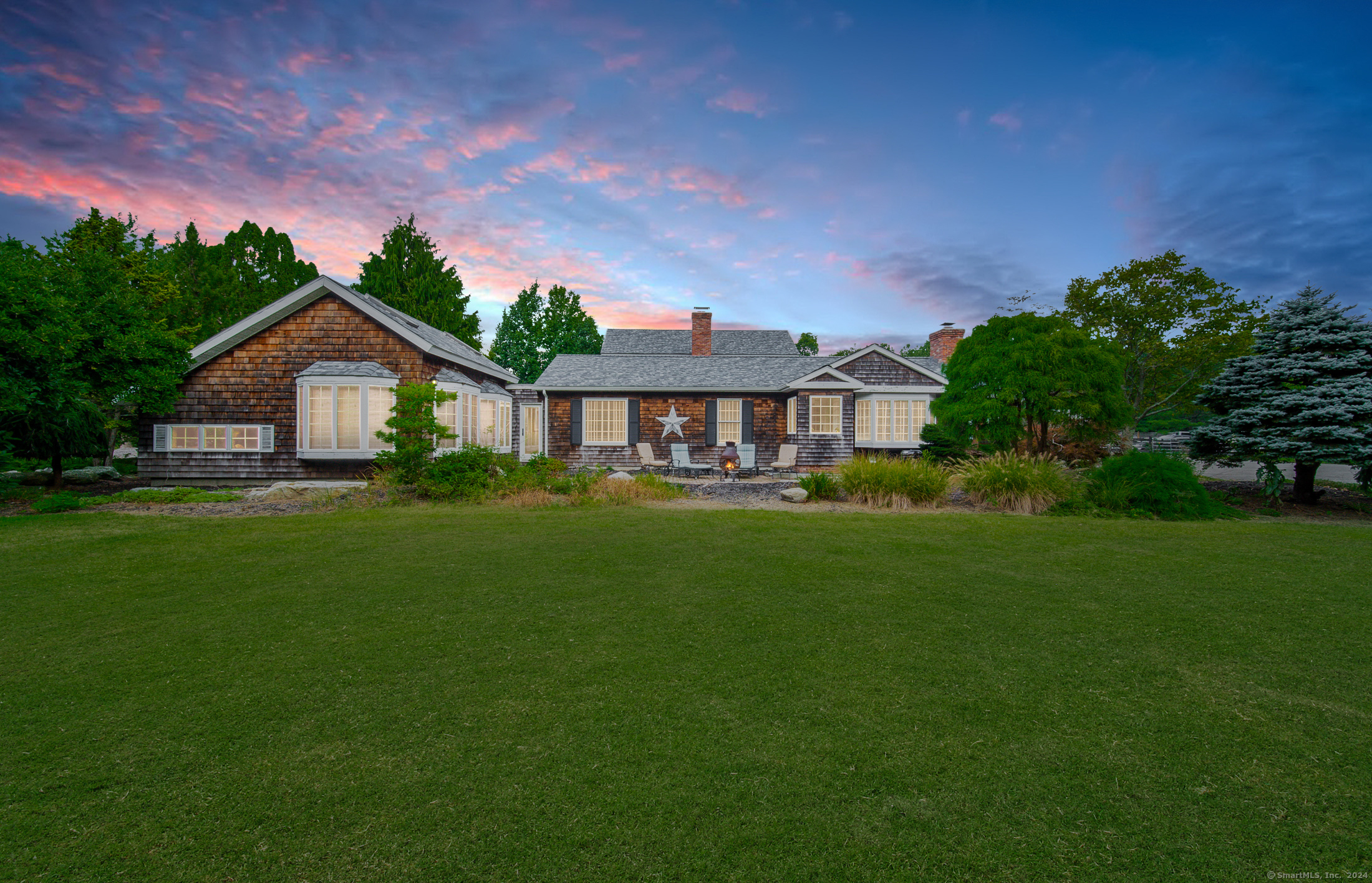 558 North Roast Meat Hill Road Killingworth, CT 06419 - Photo 3 of 37 a front view of a house with garden
