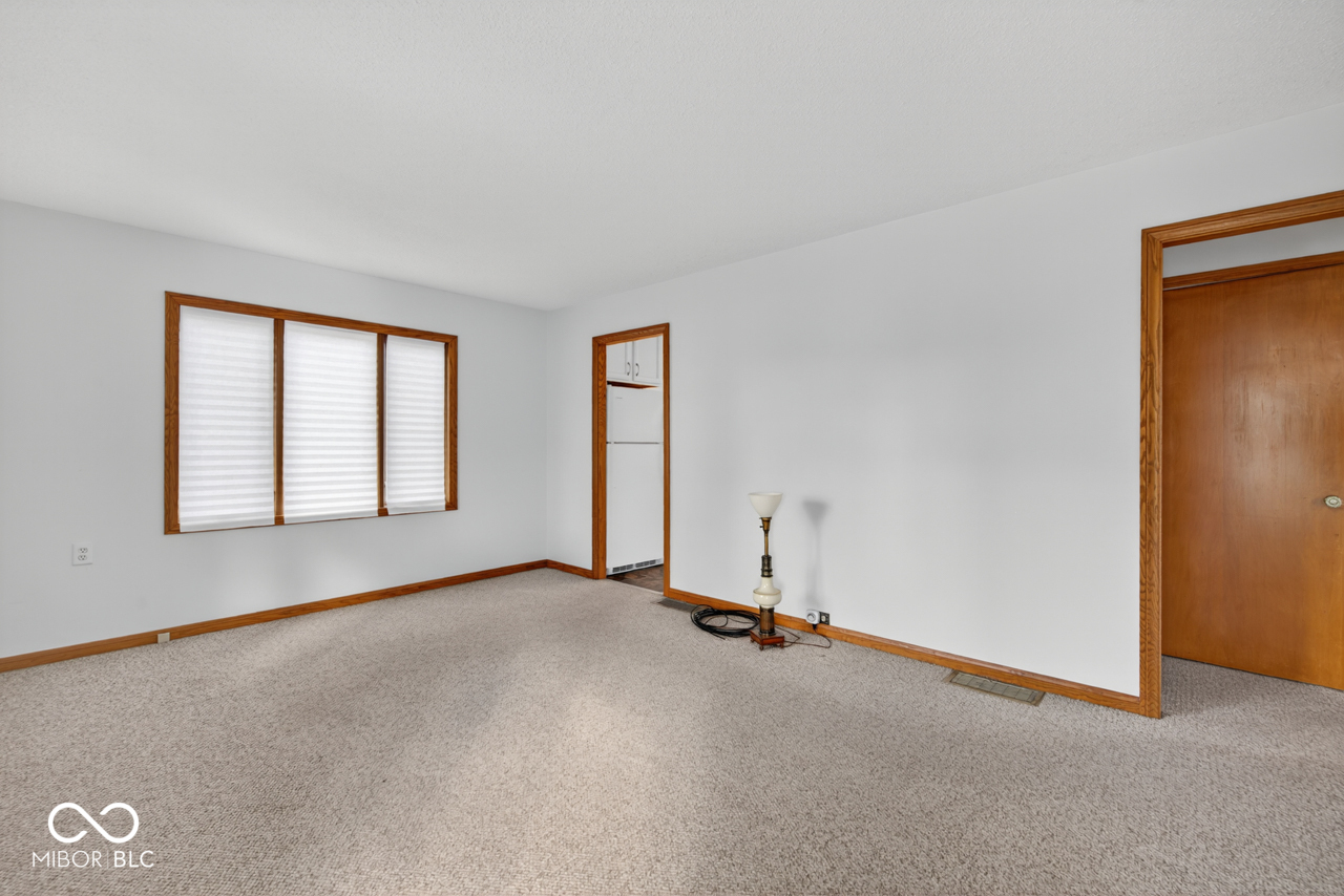 1040 South 5th Street Clinton, IN 47842 - Photo 4 of 39 Gallery Image 4