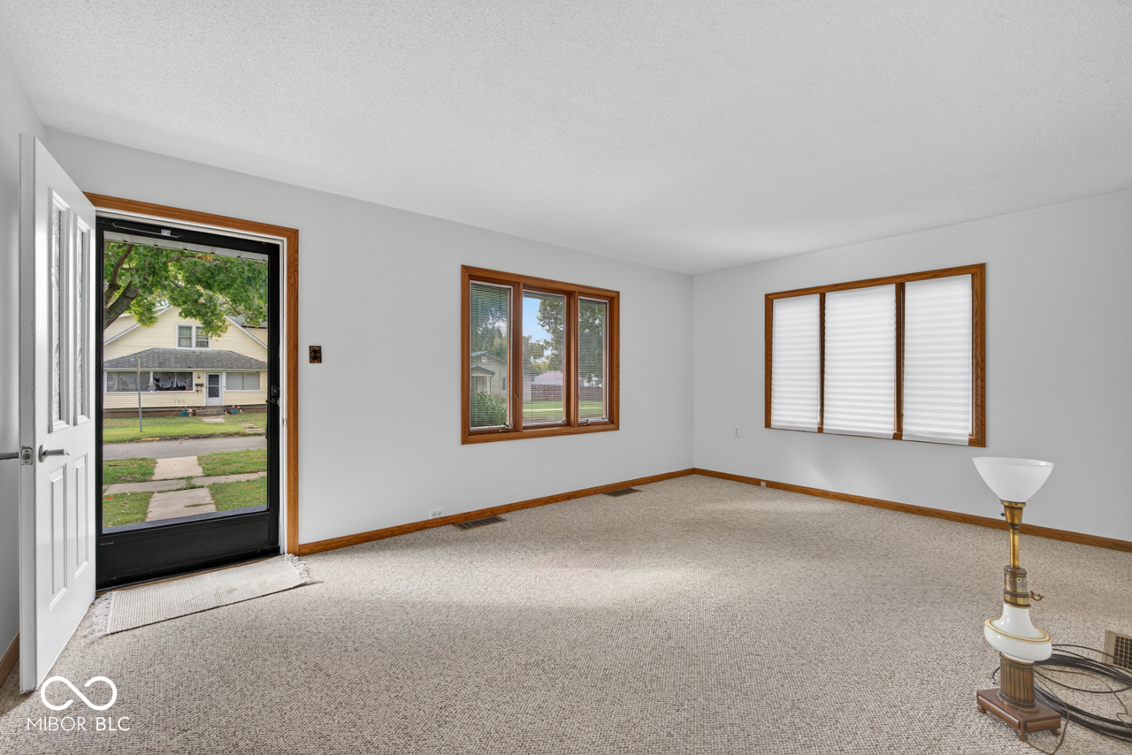 1040 South 5th Street Clinton, IN 47842 - Photo 6 of 39 Gallery Image 6