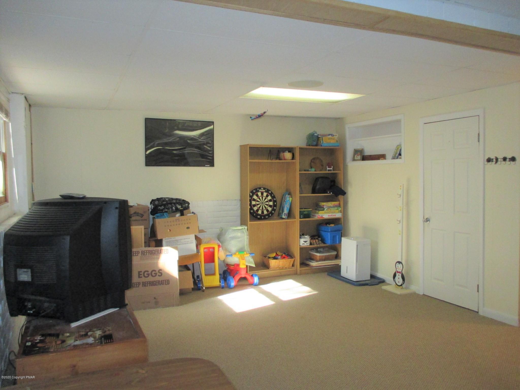 284 Middle Road Tannersville, PA 18372 - Photo 54 of 62 Basement