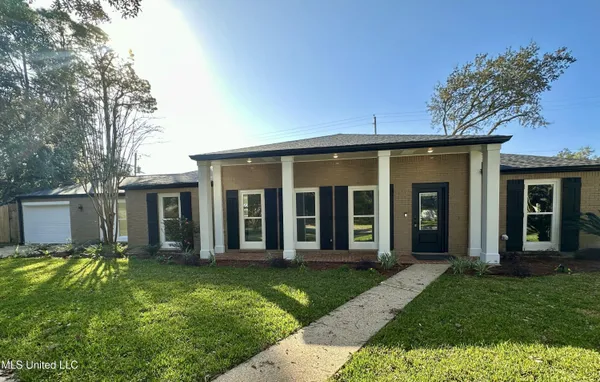 $380,000 | 305 Westview Drive, Biloxi, MS 39531