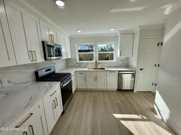 $380,000 | 305 Westview Drive, Biloxi, MS 39531