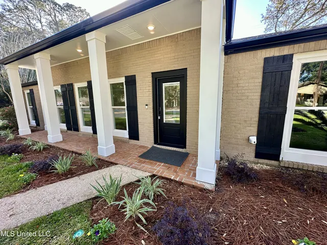 $394,000 | 305 Westview Drive, Biloxi, MS 39531