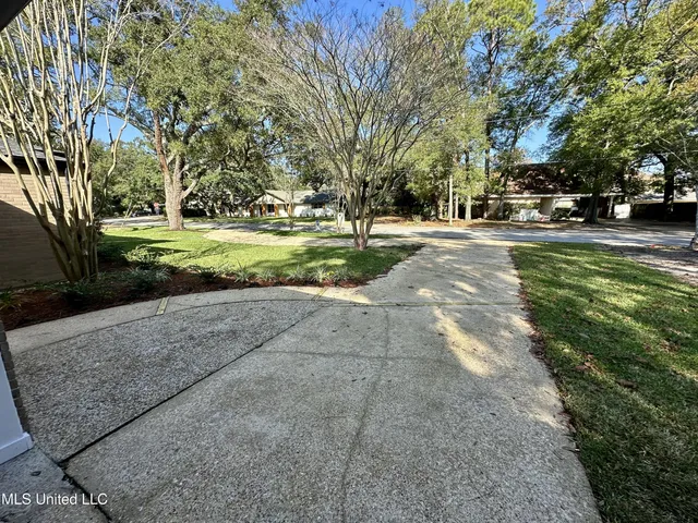 $394,000 | 305 Westview Drive, Biloxi, MS 39531